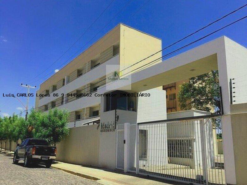 Apartamento à venda com 3 quartos, 67m² - Foto 2